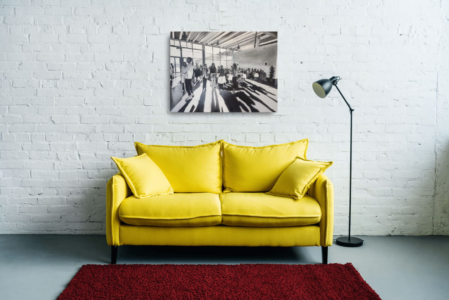 Gemälde "Menschen im Licht" - Beispielansicht über gelbem Sofa
